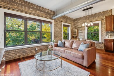 1247 W Roscoe St unit 3, Chicago, IL 60657 - photo 2