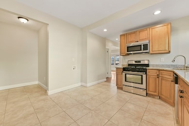 612 Norfolk St, Mattapan, MA 02126 - photo 6