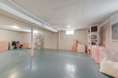 471 S Fairview Ave, Elmhurst, IL 60126 - photo 3