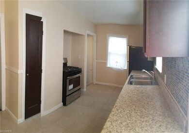 17610 Maple Heights Blvd, Maple Heights, OH 44137 - photo 4