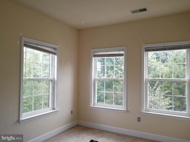 575 Pelican Ave, Gaithersburg, MD 20877 - photo 6