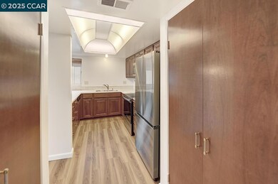 2625 Ptarmigan Dr unit 7, Walnut Creek, CA 94595 - photo 7