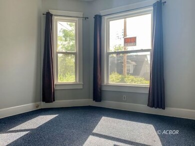 Bedroom / Office