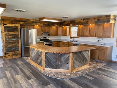 1207 S Jefferson St, Hugoton, KS 67951 - photo 7