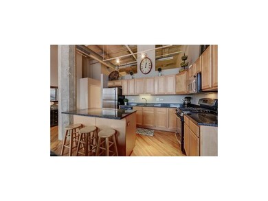 2107 Grand Blvd unit 1204, Kansas City, MO 64108 - photo 7
