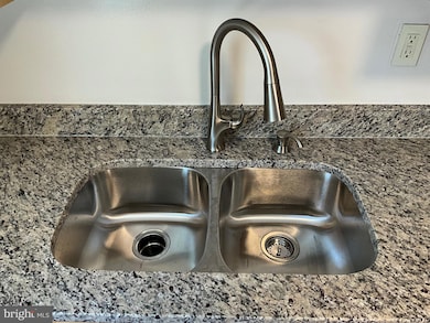 6327 Joslyn Place, Cheverly, MD 20785 - photo 5