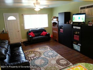 922 Dimmick St, Scranton, PA 18519 - photo 3