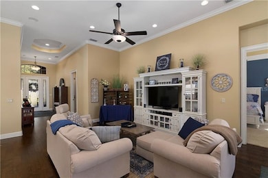 Foyer with 14' tray ceiling & crown molding sets t