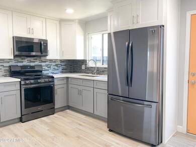 2626 E Culver St, Phoenix, AZ 85008 - photo 2