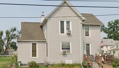 401 7th Ave SW, Cedar Rapids, IA 52404 - photo 2