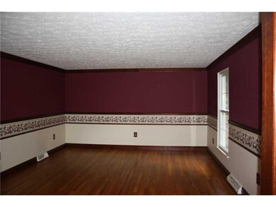 Living Room. Hardwood flooring