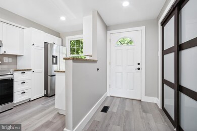 8207 Styers Ct, Laurel, MD 20723 - photo 4