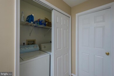 5842 Wyndham Cir unit 205, Columbia, MD 21044 - photo 7