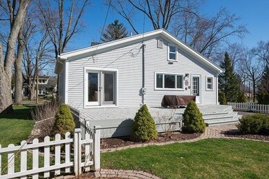 354 Washington St, Chelsea, MI 48118 - photo 5