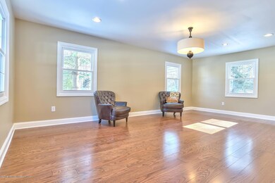 32 Jubilee Cir, Matawan, NJ 07747 - photo 5