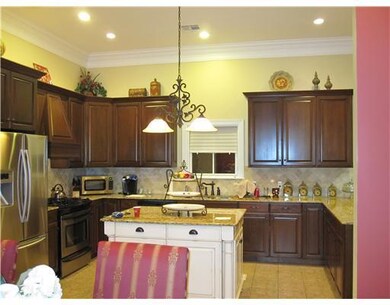 Kitchen. BEAUTIFUL KITCHEN!!