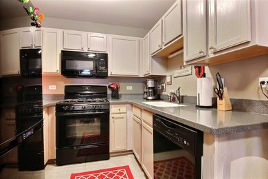 8937 Price Cir, Highland, IN 46322 - photo 6