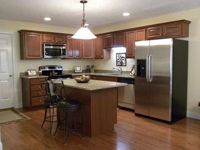 517 Ideal Ln unit 606, Ludlow, MA 01056 - photo 4