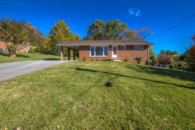 1417 Valley View Dr, Johnson City, TN 37601 - photo 2