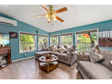 491 Grandview St, Glide, OR 97443 - photo 7