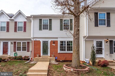 241 Finchingfield Ct, Sterling, VA 20165 - photo 2