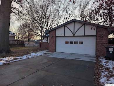 5613 Briarpatch Cir, Lincoln, NE 68516 - photo 3