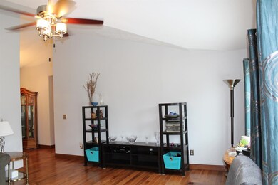 1647 N Crest View Dr, La Porte, IN 46350 - photo 6