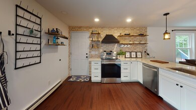 38-Wescott-Circ-Kitchen(1)