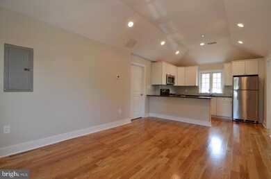 400 W Wayne Ave unit 3, Wayne, PA 19087 - photo 5