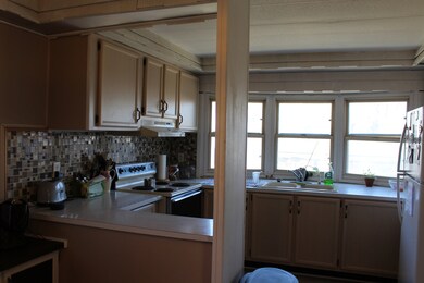 100 E Madison St, Atlanta, IN 46031 - photo 5