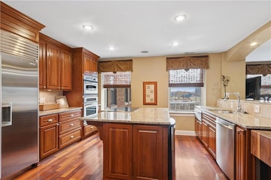 Hemingway Condominiums unit 604B, Kansas City, MO 64112 - photo 7