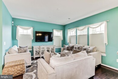 13913 Hollow Wind Way unit 201, Woodbridge, VA 22191 - photo 4