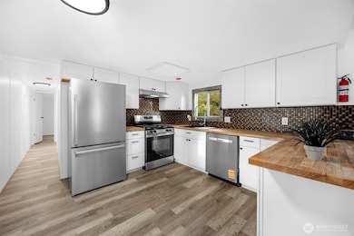 14322 Admiralty Way unit 8, Lynnwood, WA 98087 - photo 3