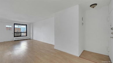 Park City Estates unit 17D, Rego Park, NY 11374 - photo 4