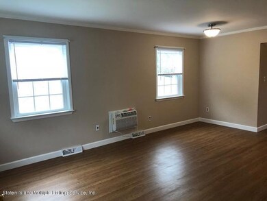 2096 Victory Blvd unit B, Staten Island, NY 10314 - photo 3