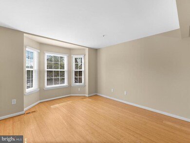 1374 Walkabout Ct, Sykesville, MD 21784 - photo 3