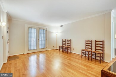 2669 S Walter Reed Dr unit A, Arlington, VA 22206 - photo 4