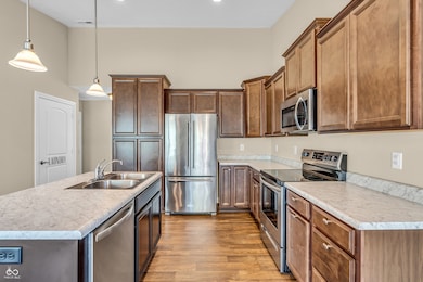 1041 Mount Olive Rd, Whiteland, IN 46184 - photo 3