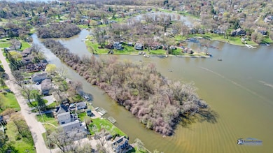 35116 N Lake Matthews Trail, Grant Township, IL 60041 - photo 3