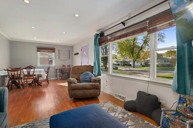 3908 Eagle Ln, Rolling Meadows, IL 60008 - photo 3