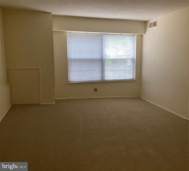 7640 Tremayne Place unit 203, McLean, VA 22102 - photo 5