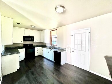 111 W 1st St, Weatherford, TX 76086 - photo 5