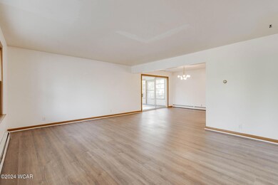 4-web-or-mls-2024 10 30 - 710LorettaPl-L