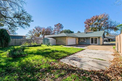 904 Columbus Ct, Bedford, TX 76022 - photo 7