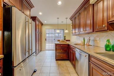 13503 Coliseum Dr, Chesterfield, MO 63017 - photo 3