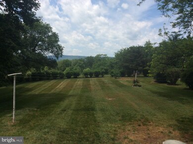 87 Carlton Cir, Saint Thomas, PA 17252 - photo 6