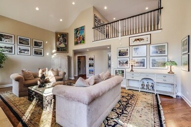 33 Regent Wood Rd, Northfield, IL 60093 - photo 3