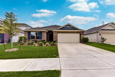 1251 Steed Bluff Dr, Alvin, TX 77511 - photo 3