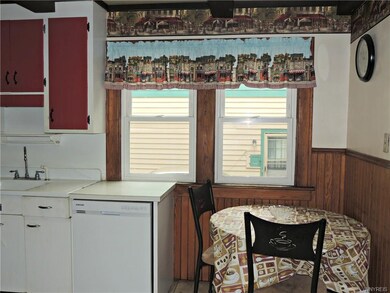 93 Chipman Place, North Tonawanda, NY 14120 - photo 3