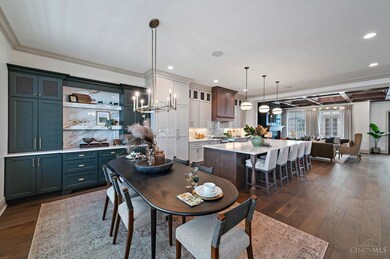 2934 Three Oaks Ln, Cincinnati, OH 45209 - photo 5